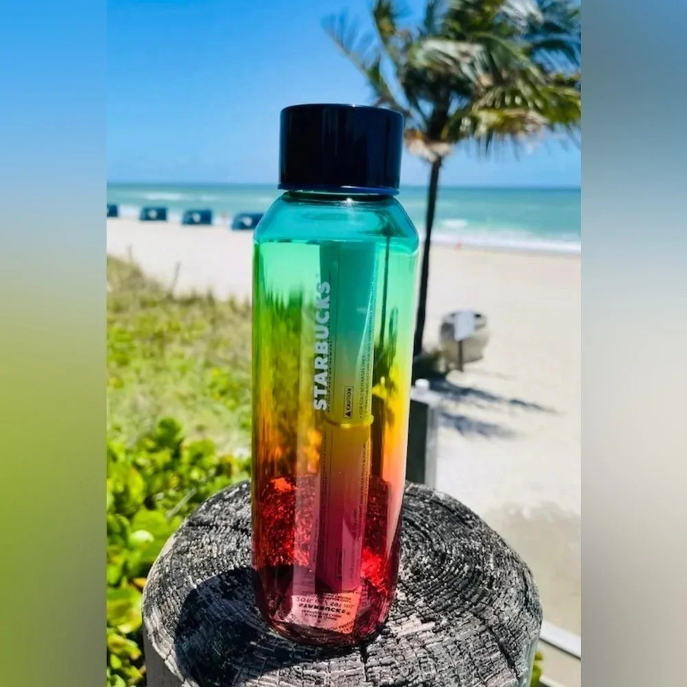 NEW Starbucks Summer 2022 Rainbow Gradient Glass Water Bottle 20 fl oz.